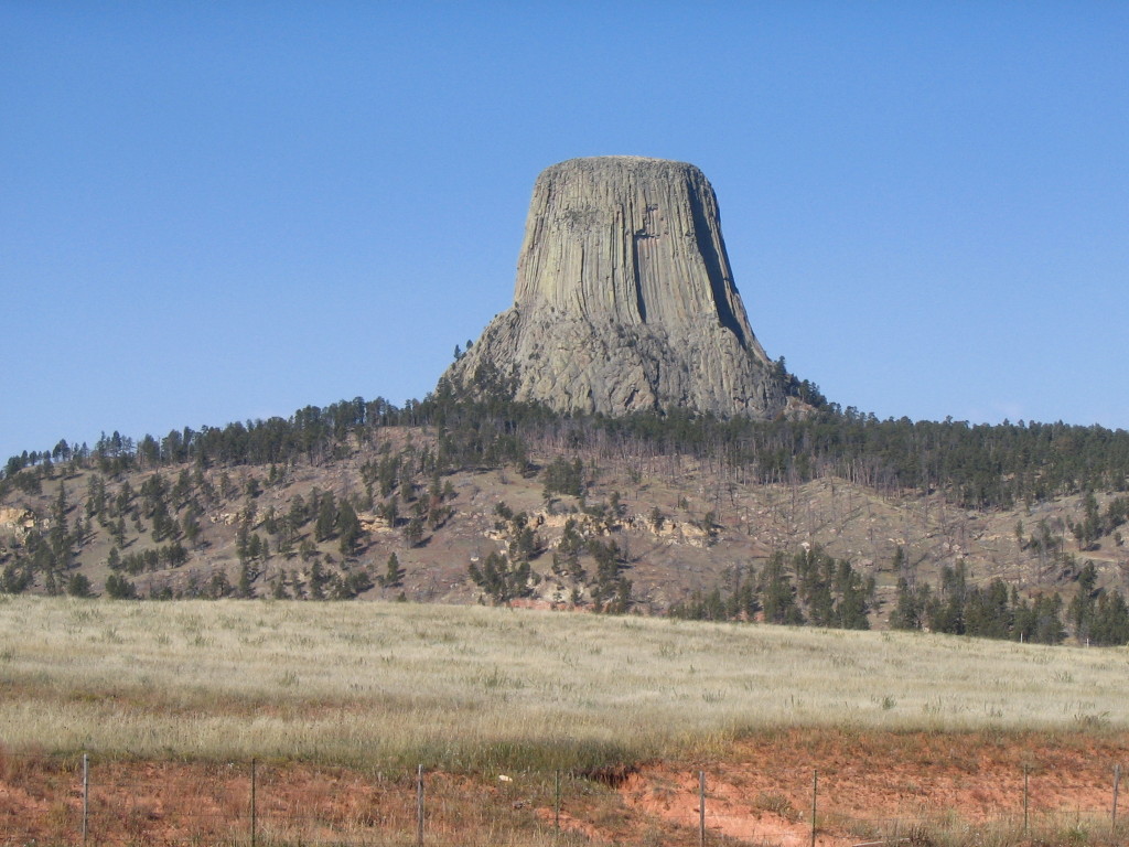 2006 devil's tower view from road